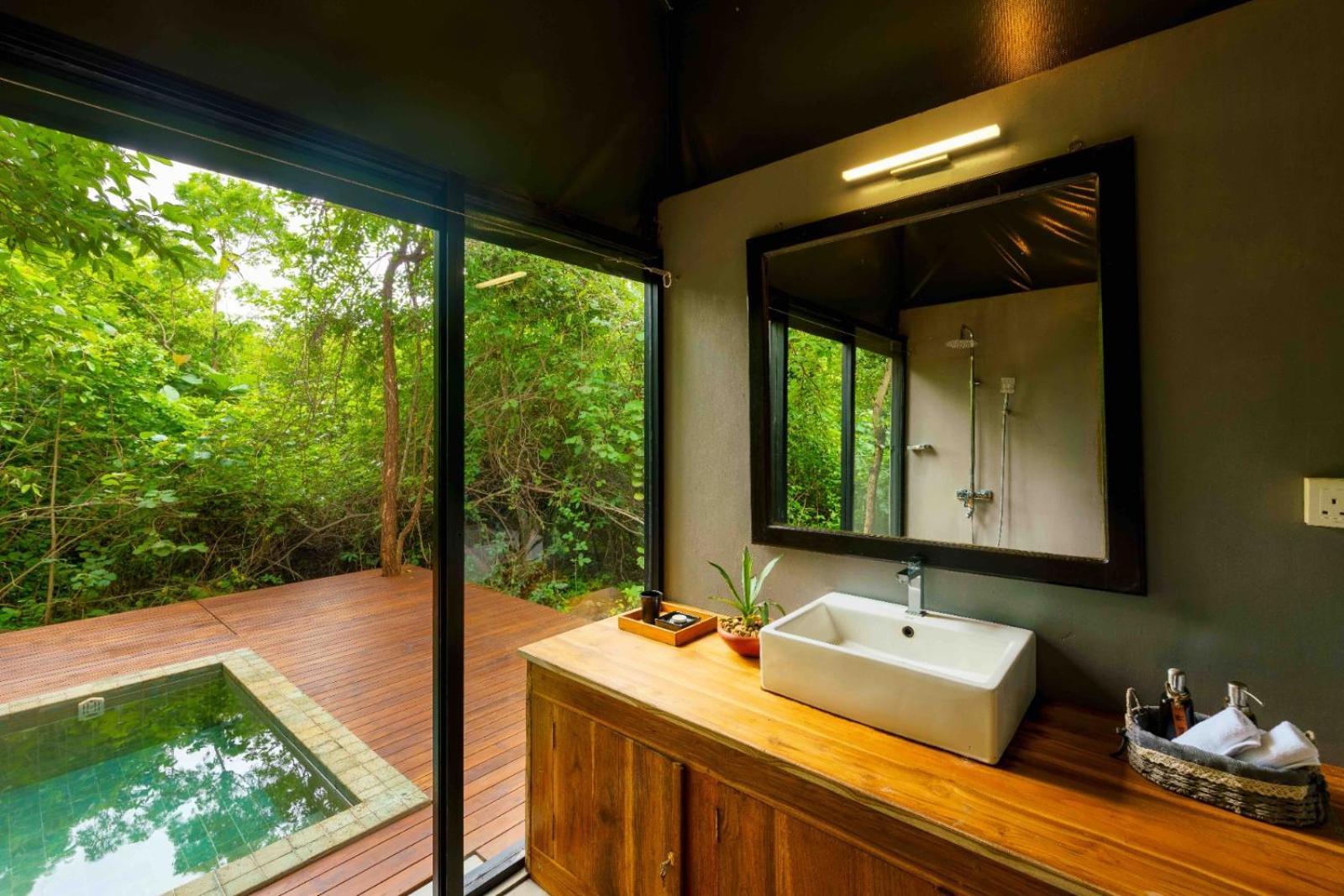 Tente de luxe Makini Bush Camp, 5*
